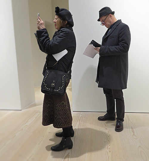 Mycket att ta in på utställingen Ai Weiwei – Tyre på Galerie Forsblom